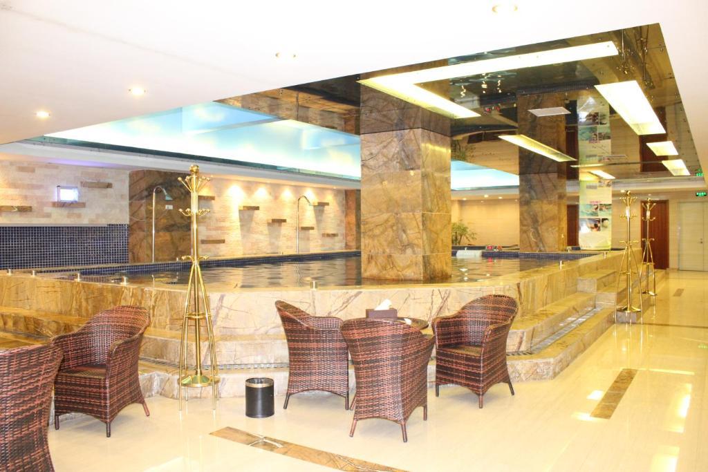 Jun Hao Hotel Dongguan  Dış mekan fotoğraf