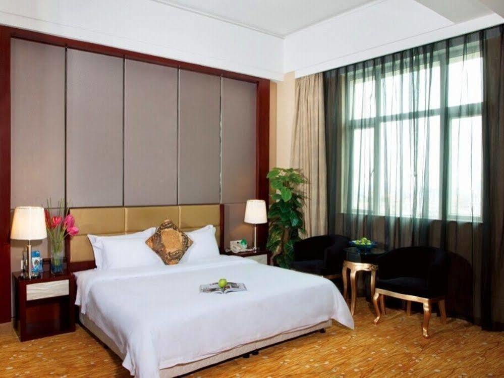 Jun Hao Hotel Dongguan  Dış mekan fotoğraf