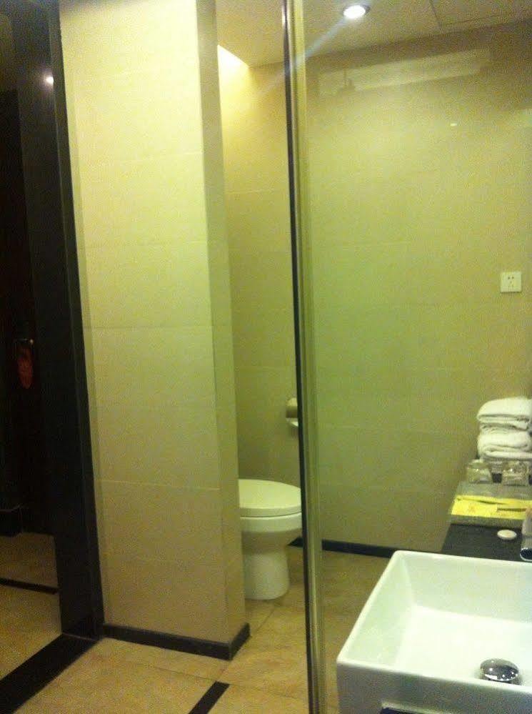 Jun Hao Hotel Dongguan  Dış mekan fotoğraf