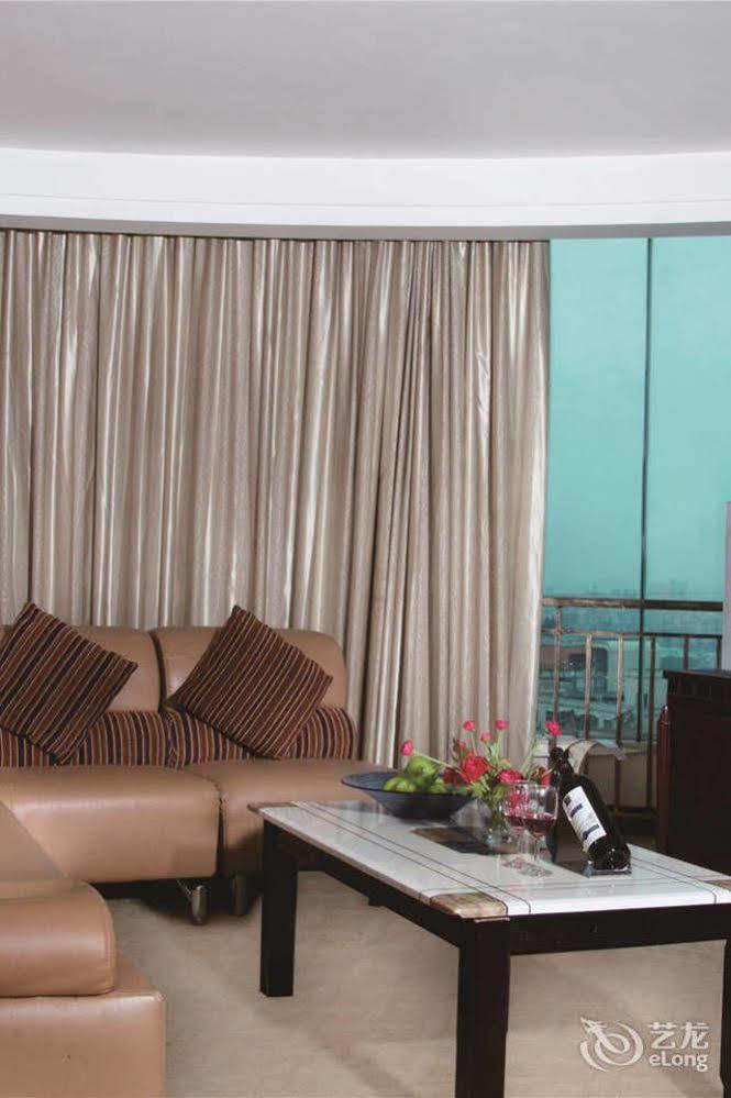 Jun Hao Hotel Dongguan  Dış mekan fotoğraf
